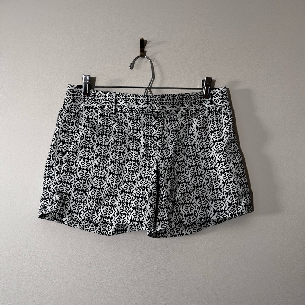 Banana Republic Patterned Women Shorts | 0 | Aztec